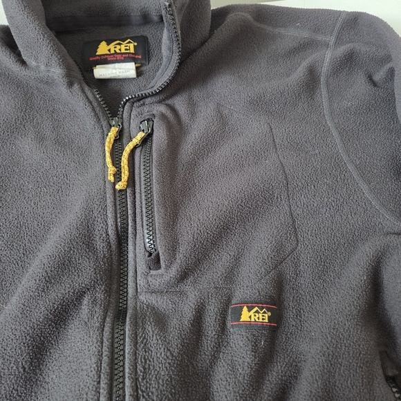 Fleece - Picture 3 of 3